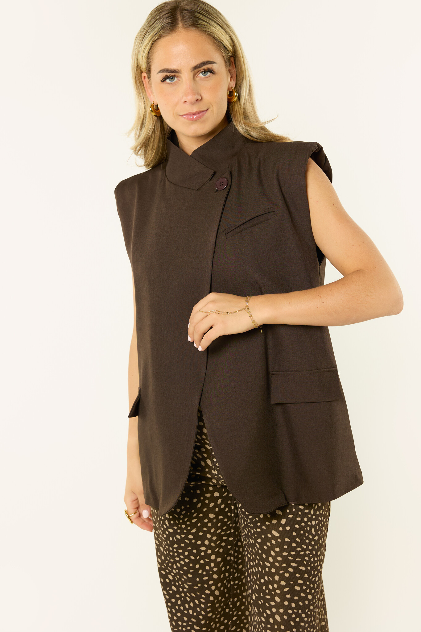 gilet-bruin-408gvp-1.jpg gilet bruin - Afbeelding 1