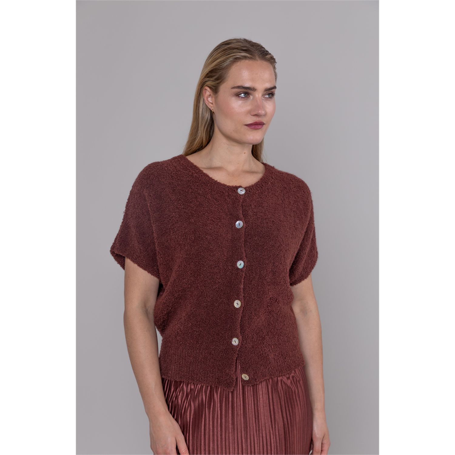 korte-vestjes-dames-229tek-1.jpg korte vestjes dames - Afbeelding 1