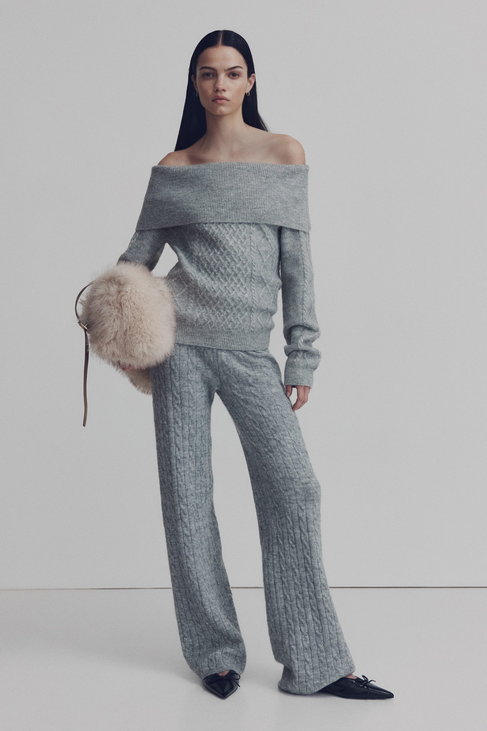 off-shoulder-trui-346php-1.jpg off shoulder trui - Afbeelding 1
