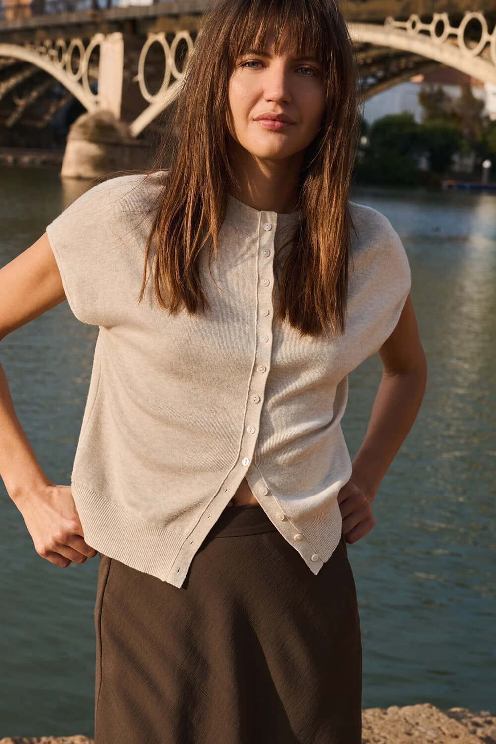 vest-beige-033xhb-1.jpg vest beige - Afbeelding 1